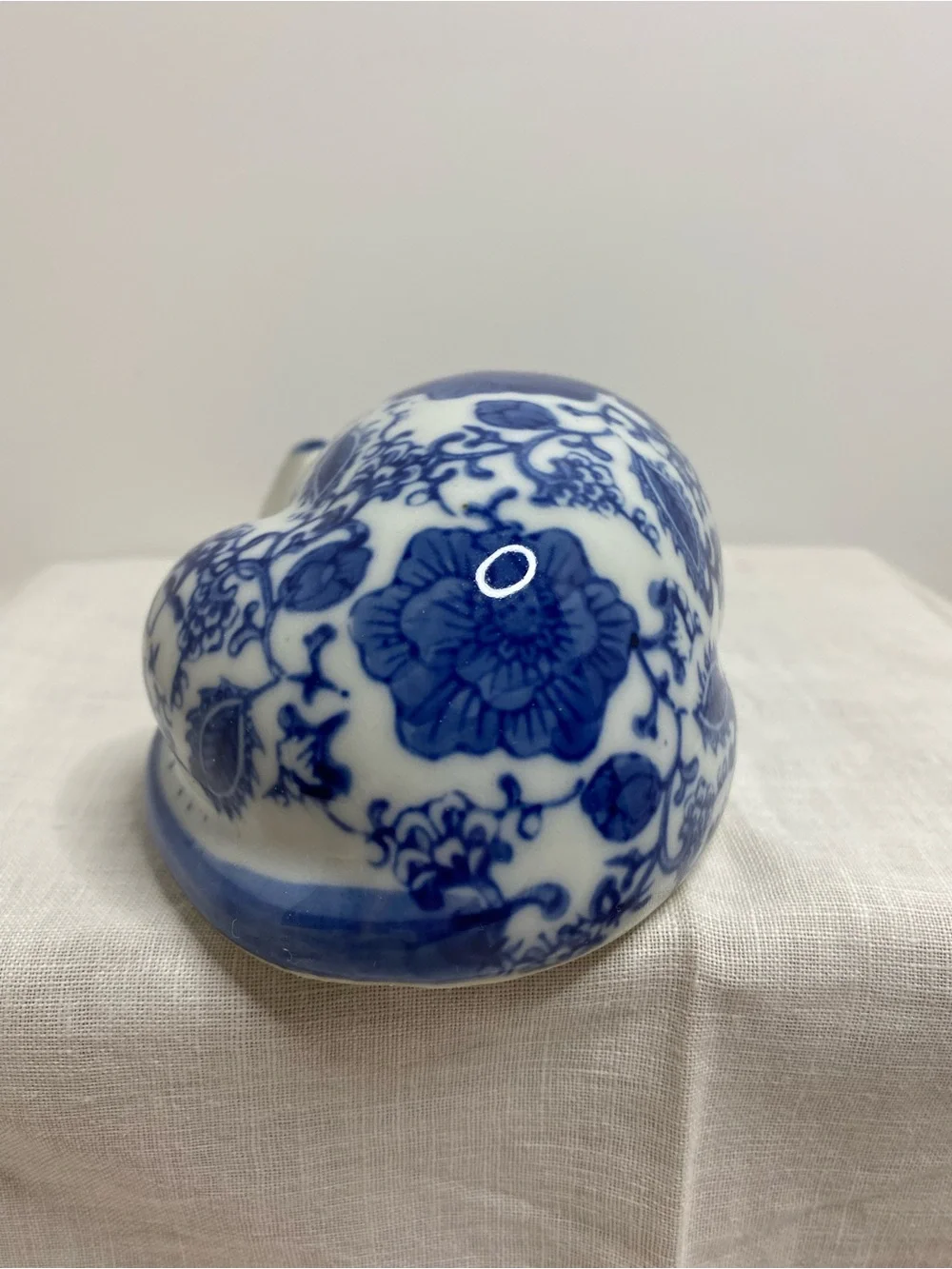 Blue White Porcelain Reclining Cat Figurine Chinosoire Floral Ceramic